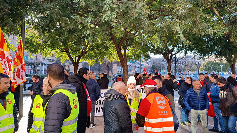 Readmitido el presidente del comité de empresa de Gráficas Varias