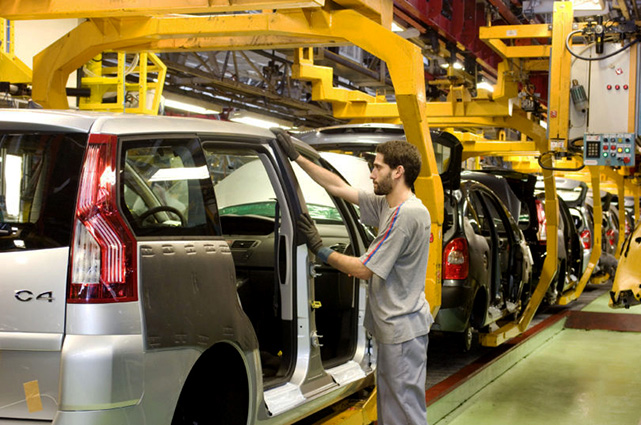 UGT FICA exige una transición ordenada y justa para la industria del automóvil