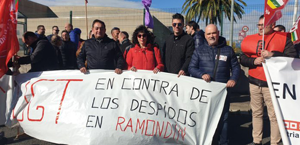 Concentración en Ramondín Cápsulas en protesta por los 9 últimos despidos de forma unilateral y arbitraria de la empresa