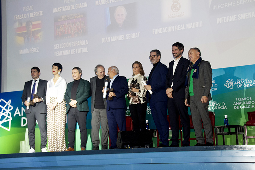 La Fundación Anastasio de Gracia premia a María Pérez, Informe Semanal, Fundación Real Madrid, Selección Española Femenina de Fútbol, y a Joan Manuel Serrat