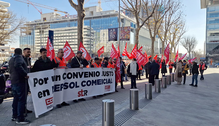 Los trabajadores de Repsol Comercial se movilizan por un convenio digno