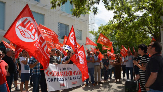 UGT FICA y CCOO se concentran en Albacete para exigir a la patronal un convenio del metal digno