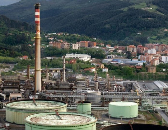 Firmado el convenio de Petronor para los años 2020 a 2024