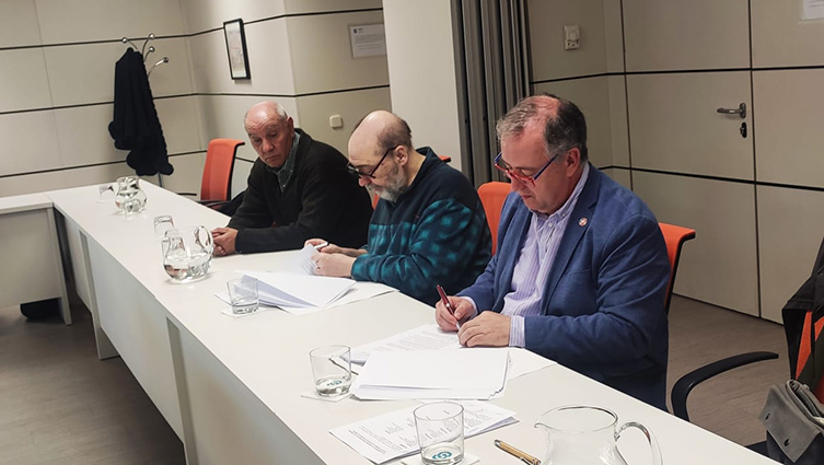 270323 Firma Convenio Derivados del Cemento