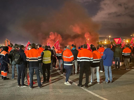 Arranca la huelga indefinida en Pilkington con un seguimiento total