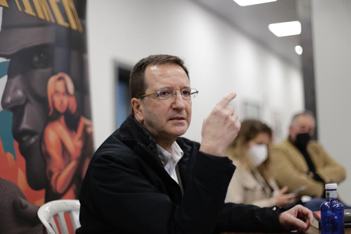 Los libros a las fábricas, en Iluminaciones Ximénez