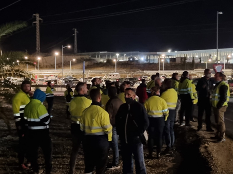 220302 Huelga Cosentino1