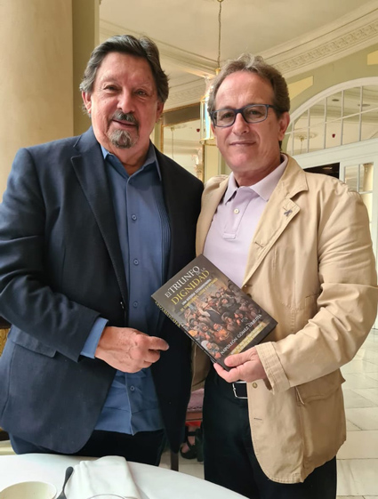 Pedro Hojas se reúne en Madrid con el senador y líder sindical mexicano Napoleón Gómez Urrutia