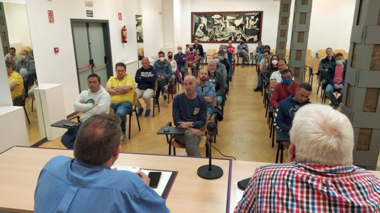 Secciones sindicales de UGT FICA y CCOO en grandes empresas del metal respaldan la huelga y vigilarán que se respete en contratas