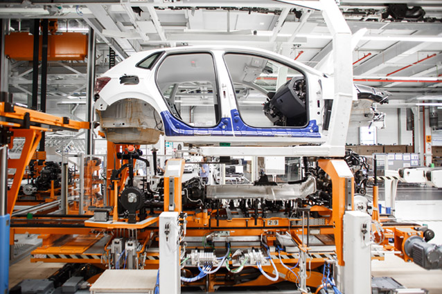 UGT FICA reclama al Gobierno más medidas que titulares para el sector automovilístico 