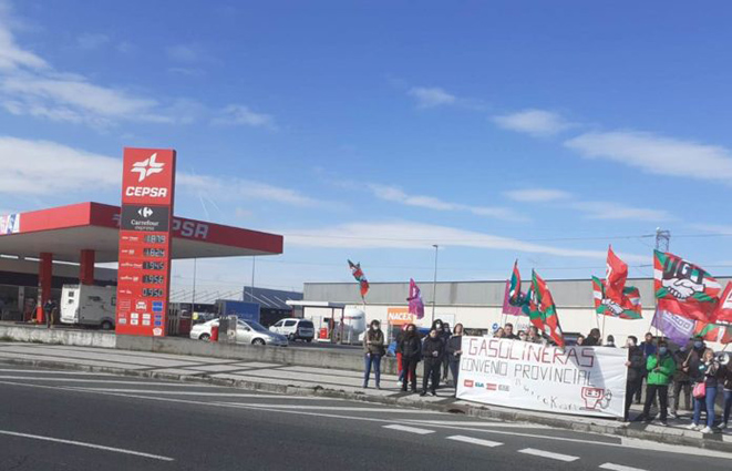 Huelga mañana viernes del personal de gasolineras de Álava 