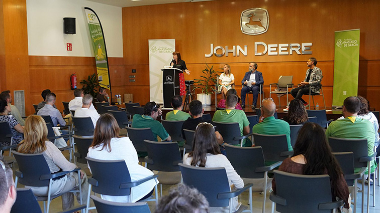 040623 Los libros a las fábricas 1