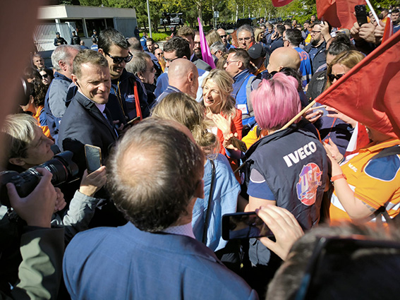 100424 Concentracion IVECO Yolanda Diaz