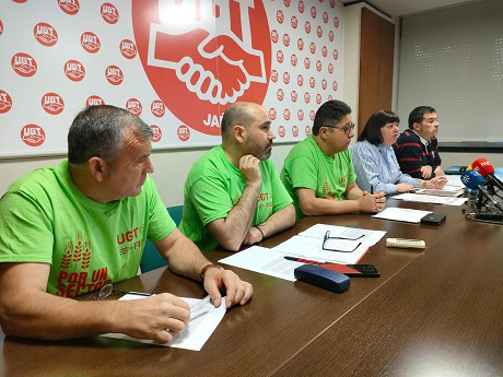 UGT FICA y CCOO denuncian la negativa de Asaja a actualizar los salarios en el convenio del campo de Jaén conforme al SMI