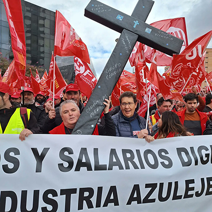 270224 Protestas sector azulejero 1