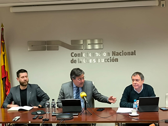 Sindicatos y patronal de la construcción reclaman la modificación de la Ley de Desindexación y la Ley de Contratos del Sector Público