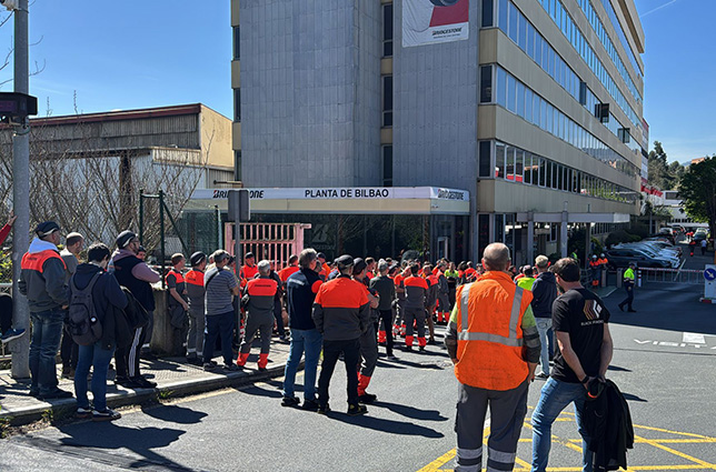 Los sindicatos de Bridgestone Hispania rechazan el ERE de las plantas de Basauri y PSM