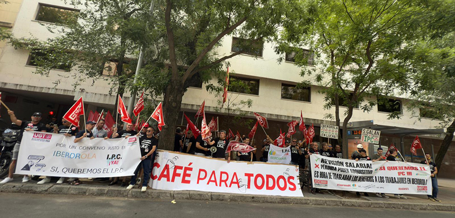 010725 Concentracion Iberdrola CEOE 1