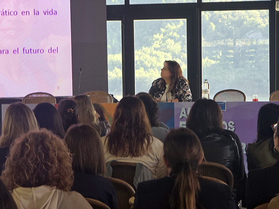 011025 Encuentro Mujeres Cristina