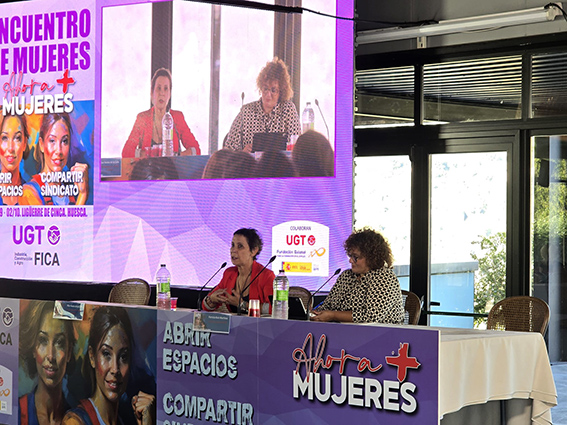 011025 Encuentro Mujeres Pilar y Patri 1