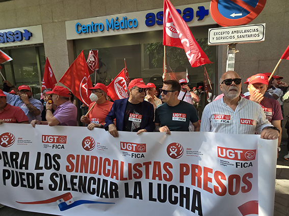 060625 Concentracion Embajada Panama