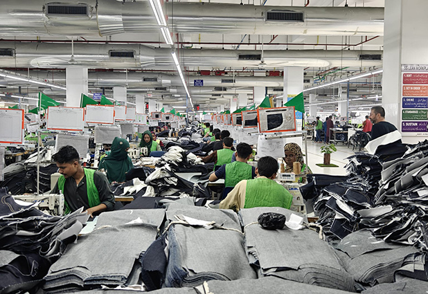 UGT FICA verifica las condiciones laborales de la cadena de suministros de Tendam Retail en Karachi (Pakistán)