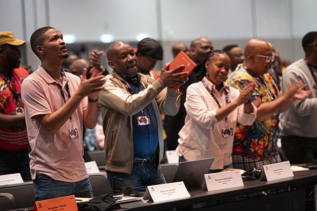 071125 Delegacion africana