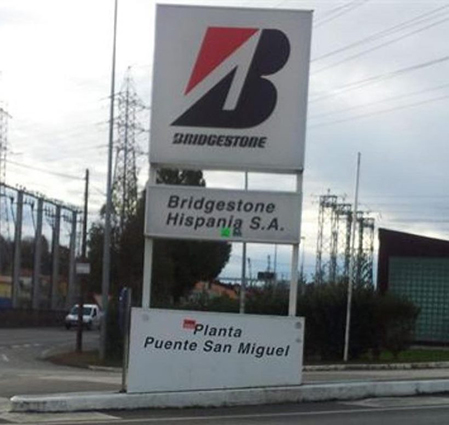 Continúa la negociación del ERTE planteado por Bridgestone en Puente San Miguel por desajustes de producción