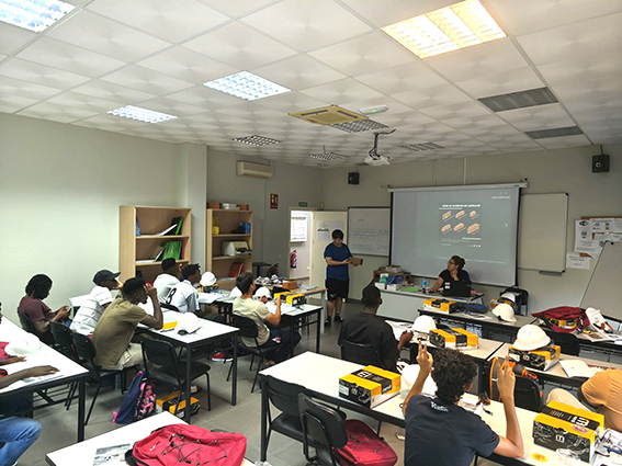 100725 Jóvenes participan en el programa Empleo Joven en la FLC de CLM