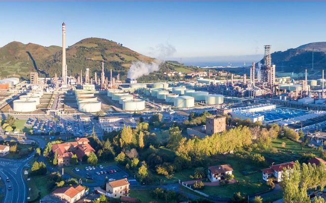 El Comité de Petronor se concentra contra la ampliación de jornada encubierta que pretende imponer la empresa