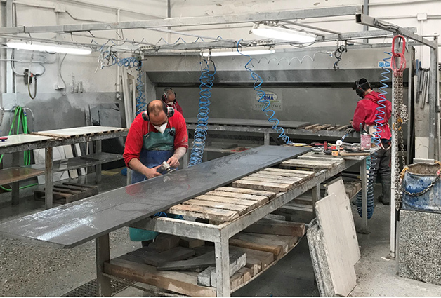 UGT FICA inicia el procedimiento para anticipar la edad de jubilación de las personas trabajadoras del sector del mármol