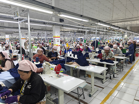 UGT FICA verifica las condiciones laborales de la cadena de suministros de Tendam Retail en Camboya