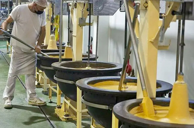 UGT FICA exige un convenio digno para el sector de Turrones y Mazapanes