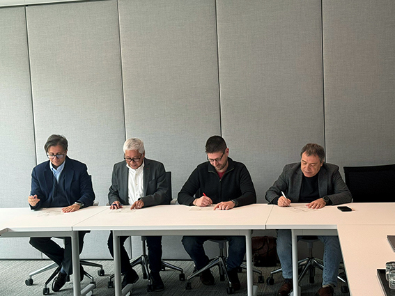 030326 Firma Acuerdo Acciona