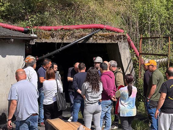 040626 Encierro Mina Miura 1