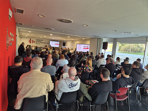 Jornada formativa sobre negociación colectiva y salud laboral organizada por UGT FICA Navarra