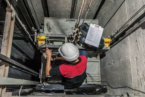 UGT FICA traslada a Industria su preocupación por el incumplimiento de la ITC y la situación del sector de elevación