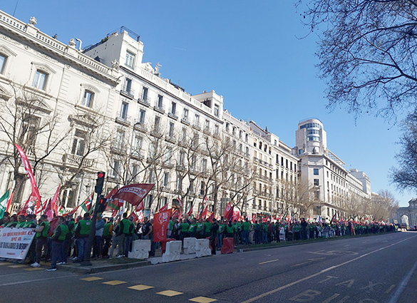 280226 Manifestacion Iberdrola en Madrid 2