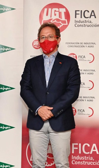 UGT FICA, CCOO de Industria y El Corte Inglés firman un acuerdo para mejorar las condiciones laborales en su cadena de suministro