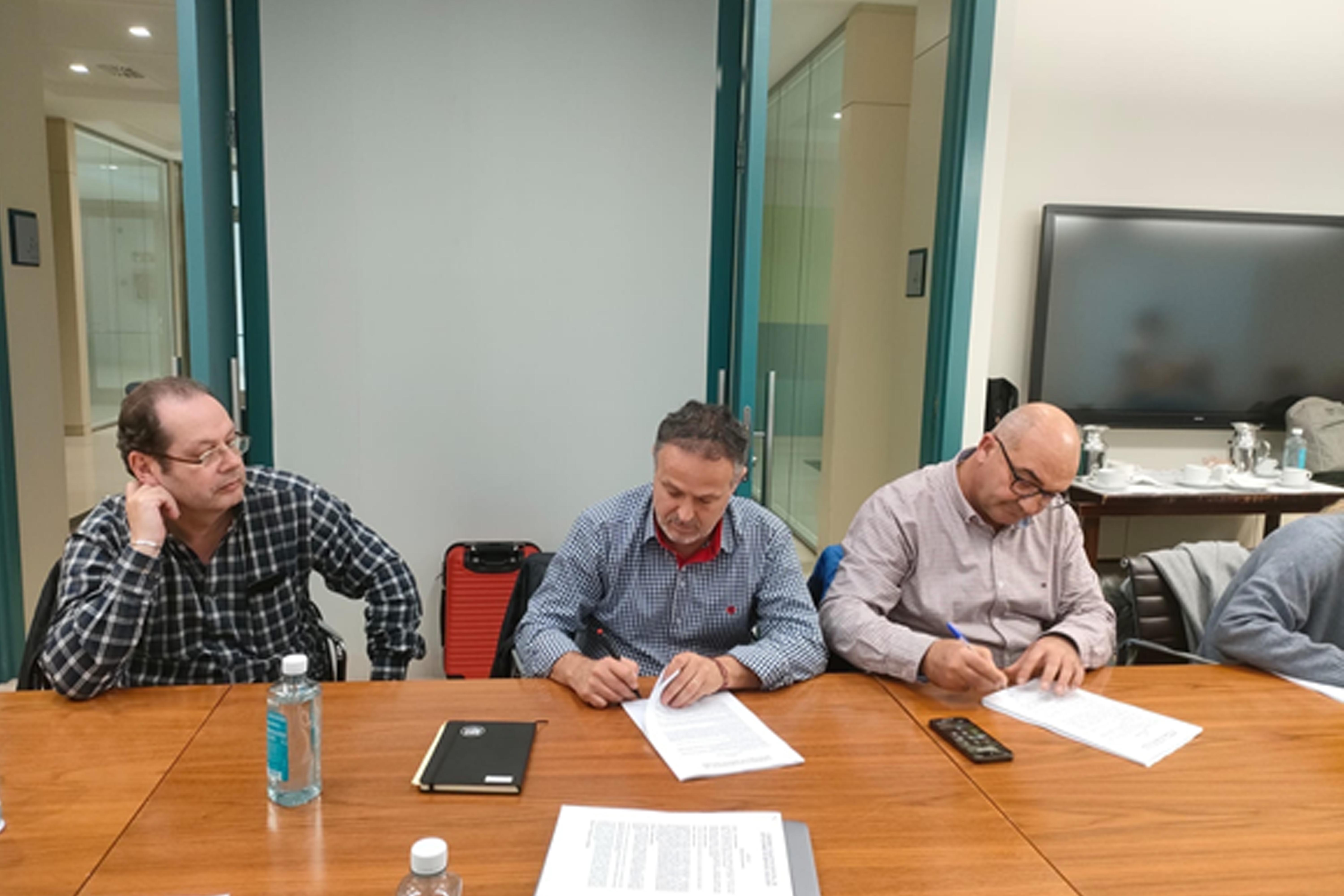 UGT FICA Firma el Convenio Estatal de Estaciones de Servicio